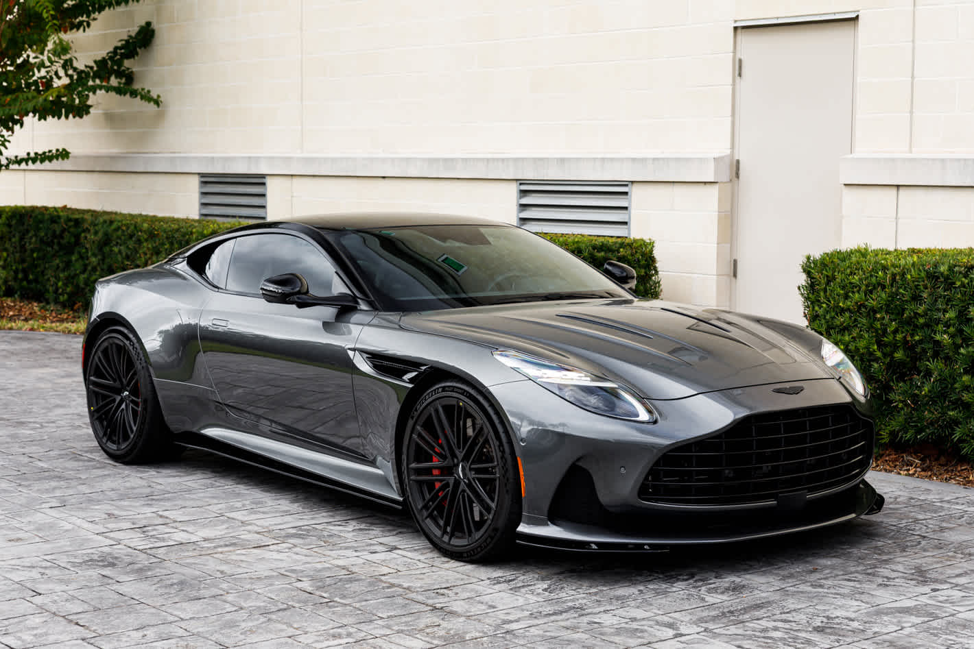 2024 Aston Martin DB12 Base