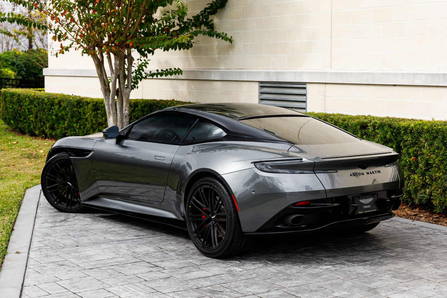 2024 Aston Martin DB12 Base