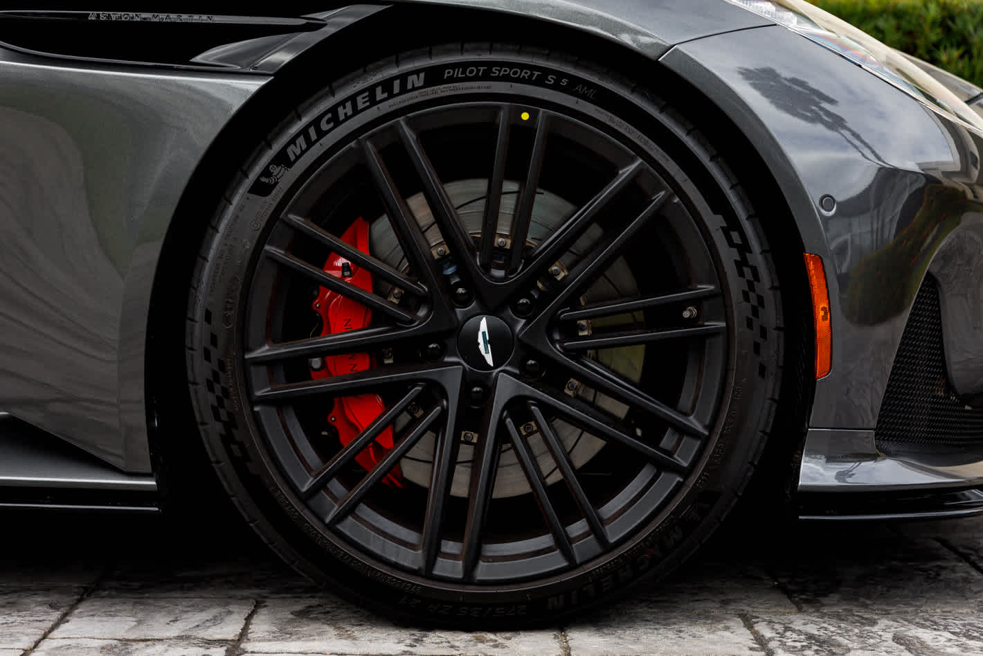 2024 Aston Martin DB12 Base