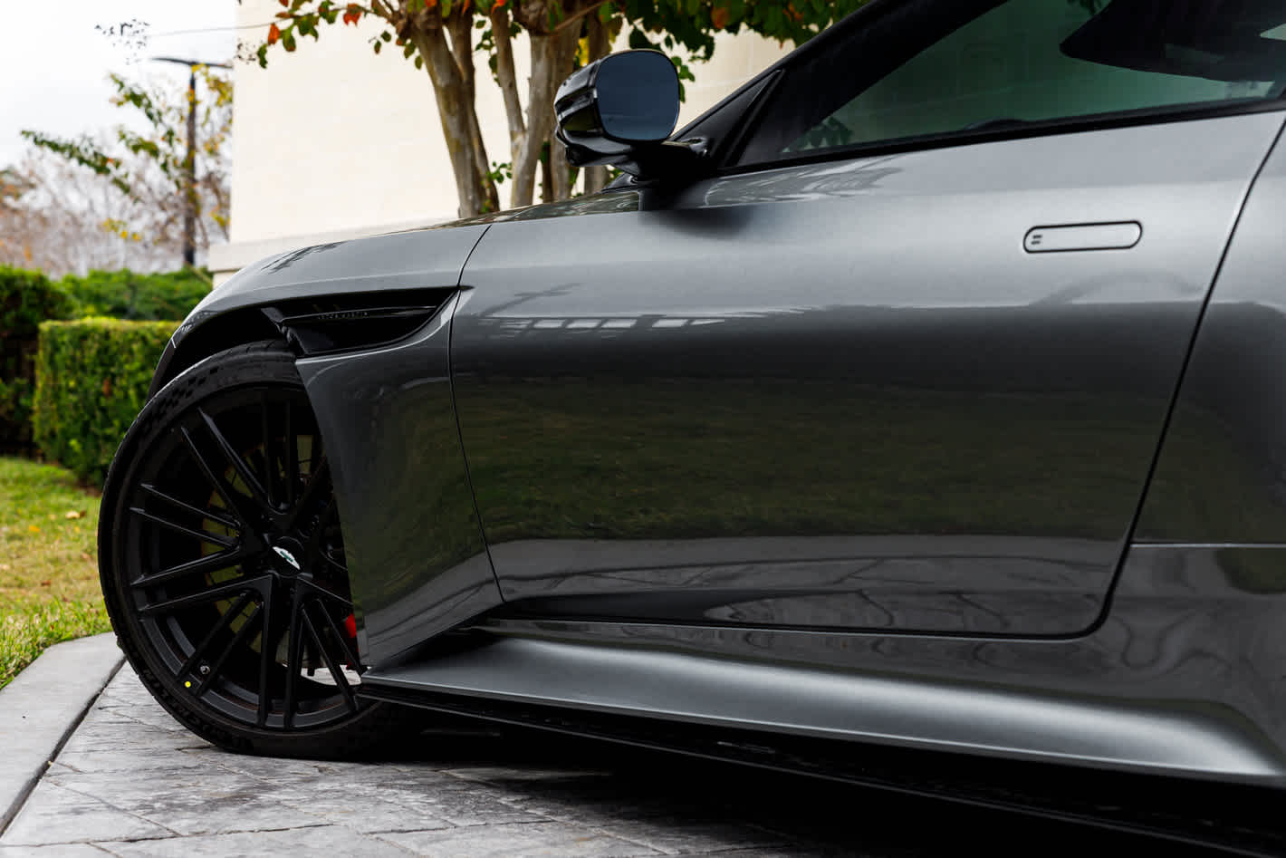 2024 Aston Martin DB12 Base