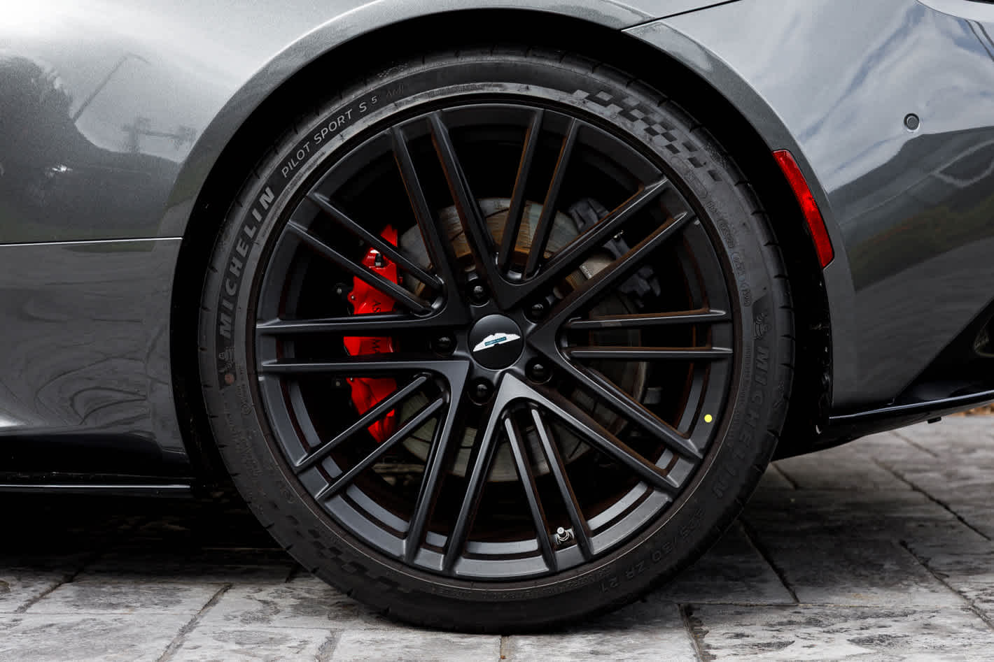 2024 Aston Martin DB12 Base