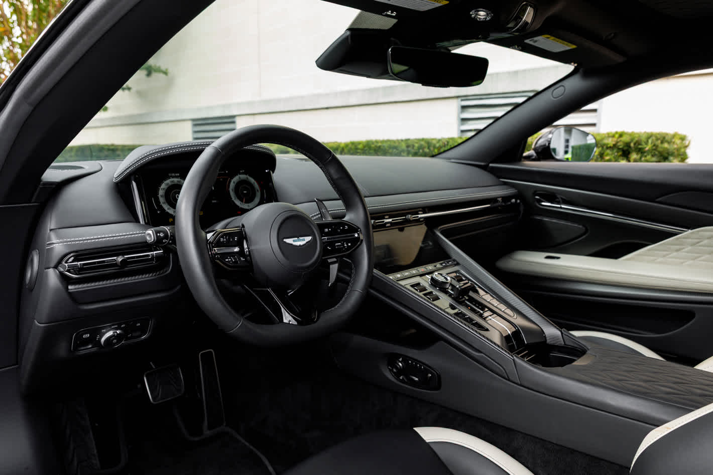 2024 Aston Martin DB12 Base