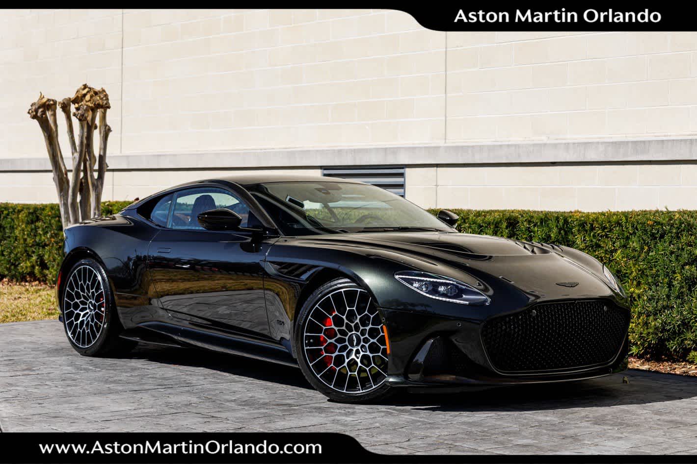 2023 Aston Martin DBS Base