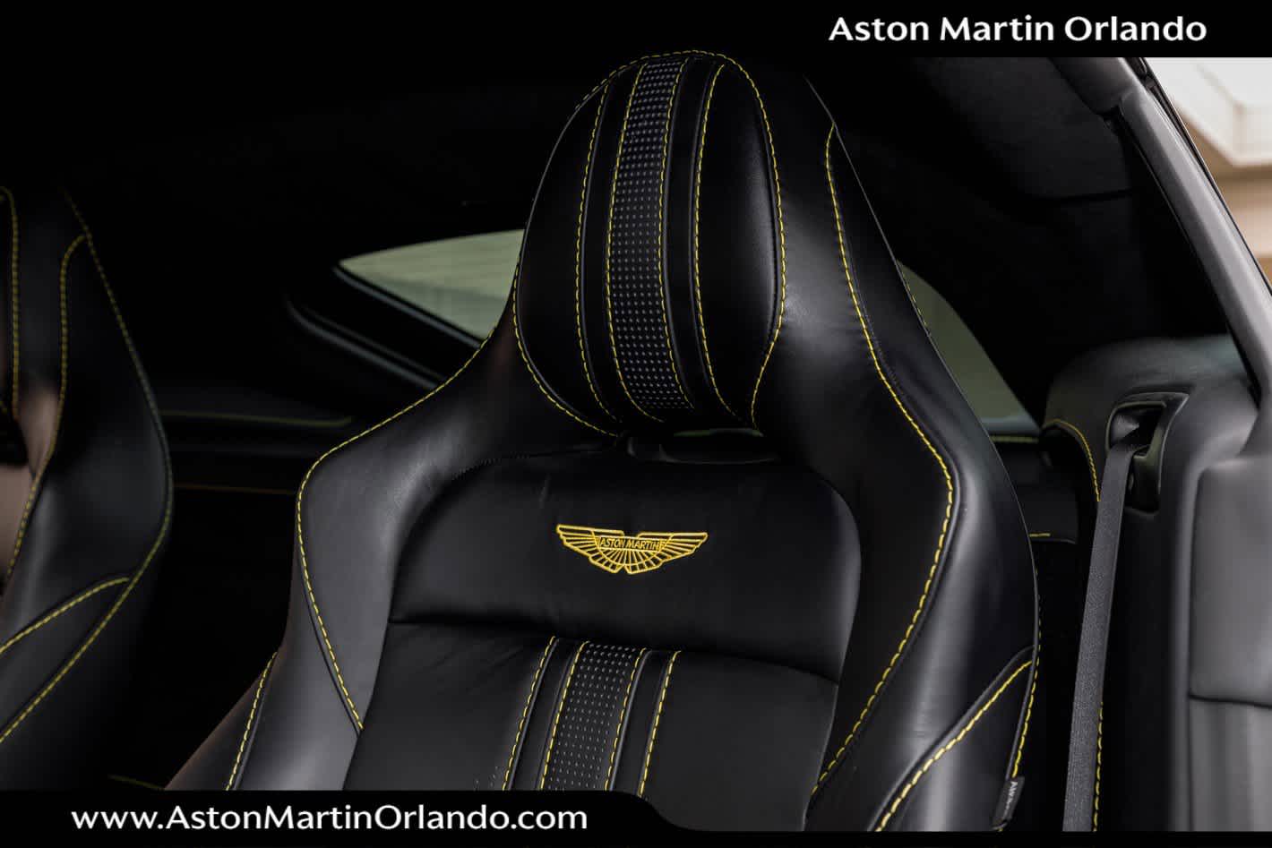 2022 Aston Martin Vantage Base