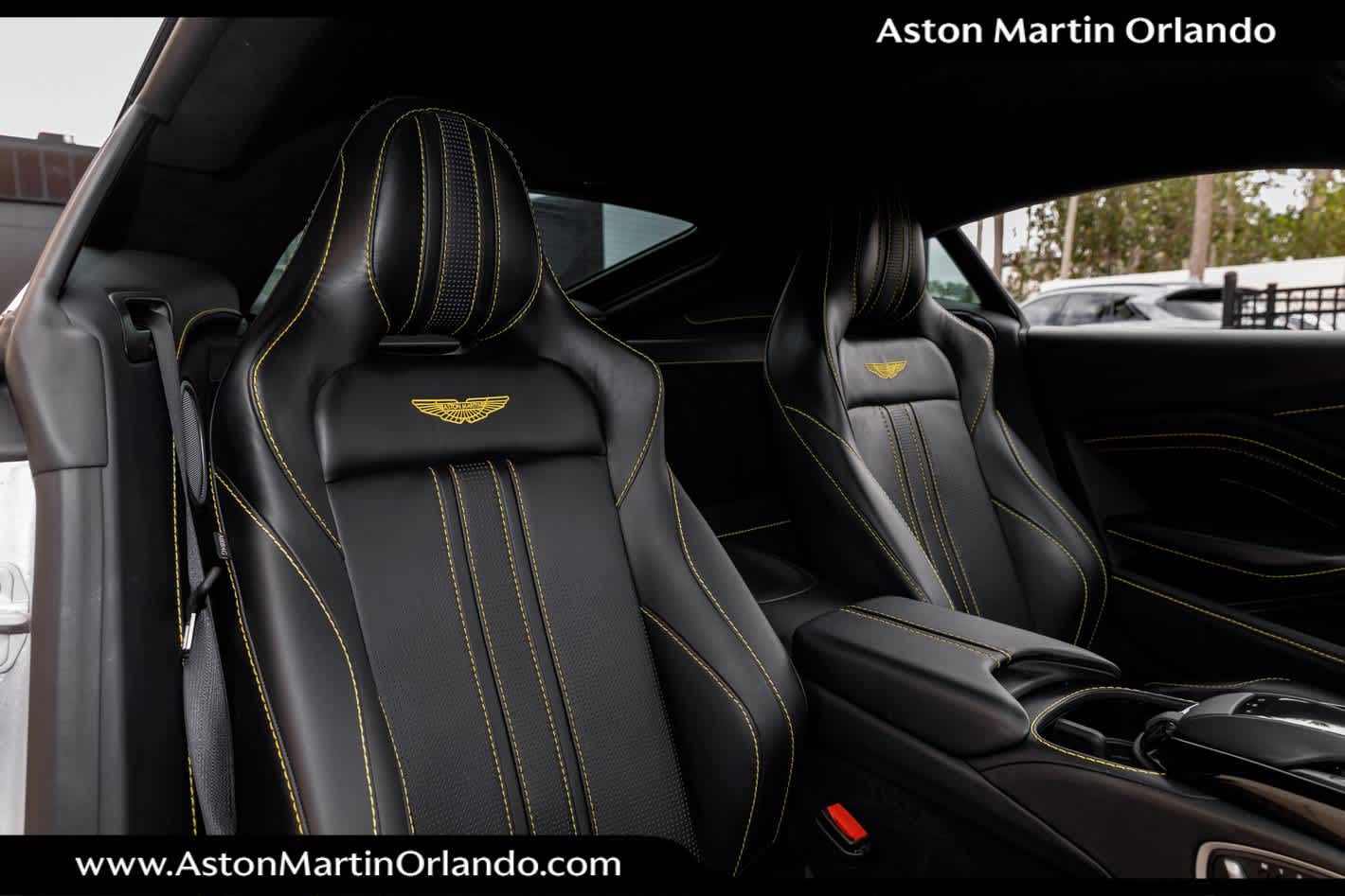 2022 Aston Martin Vantage Base