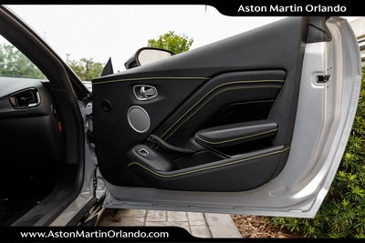 2022 Aston Martin Vantage Base
