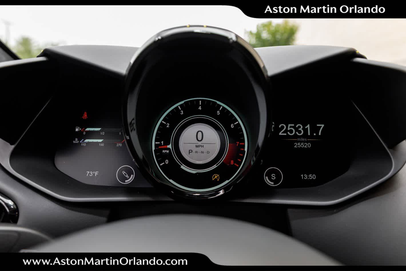 2022 Aston Martin Vantage Base