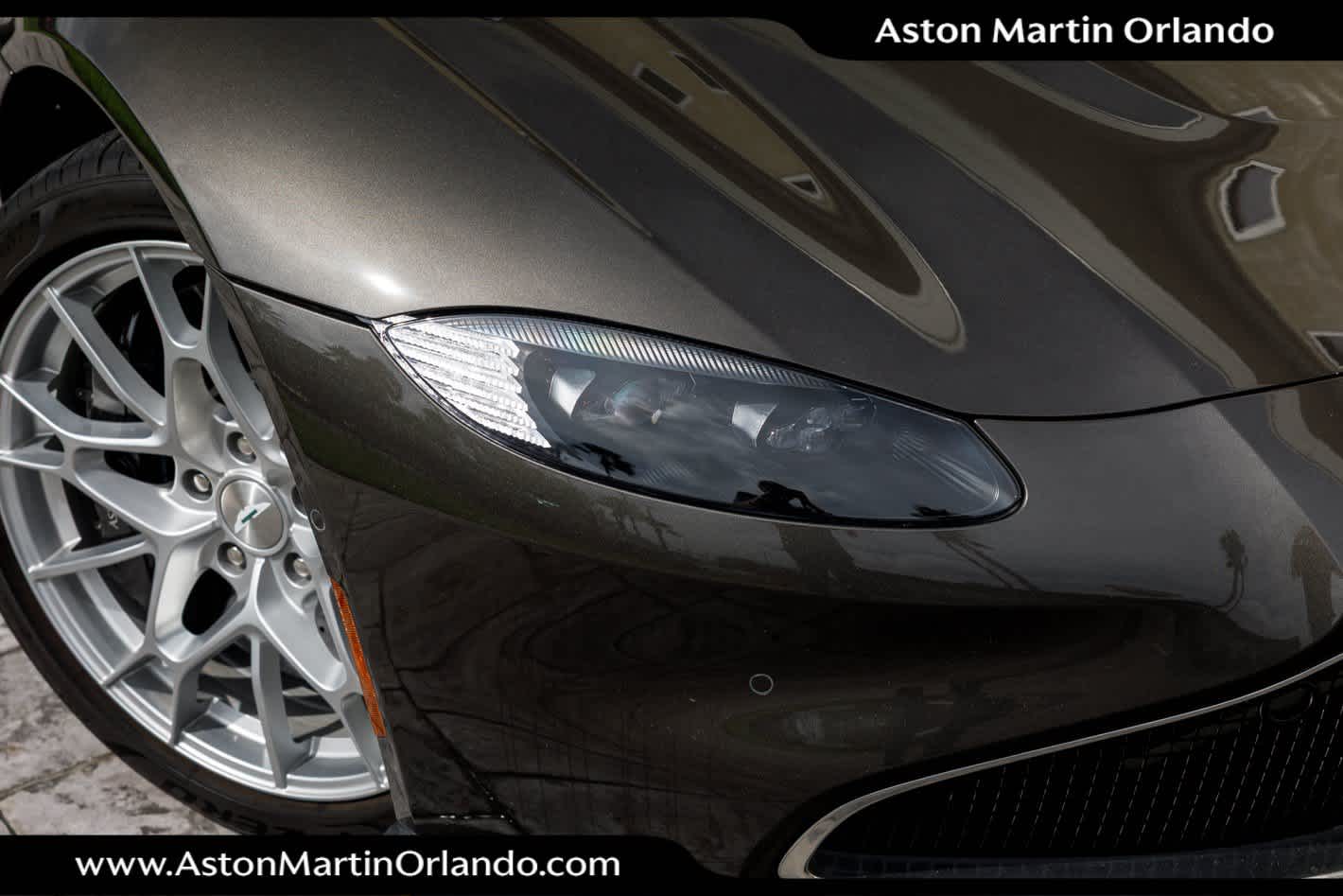 2021 Aston Martin Vantage Base