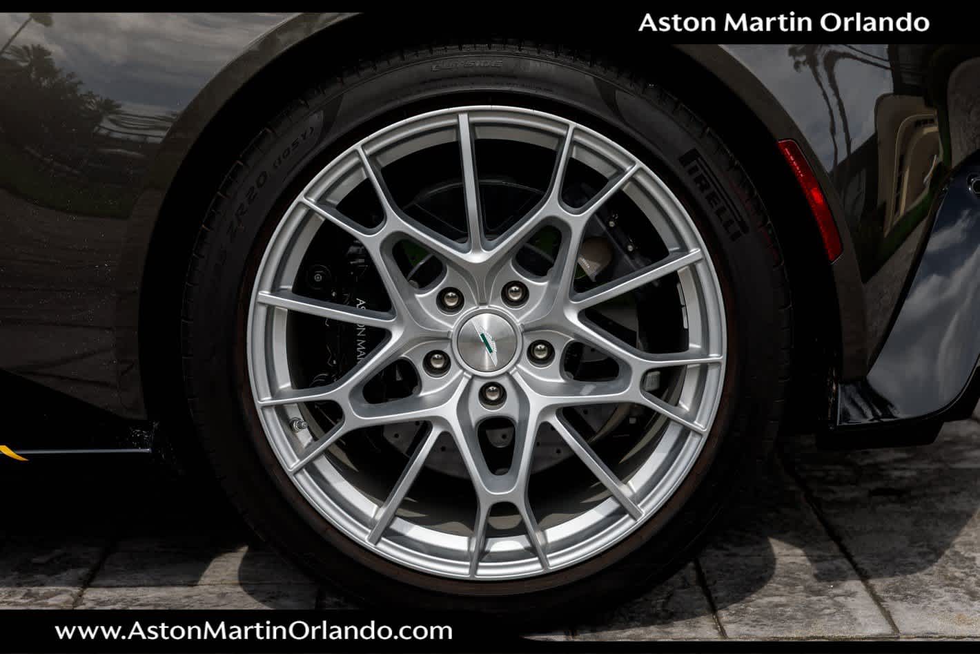 2021 Aston Martin Vantage Base