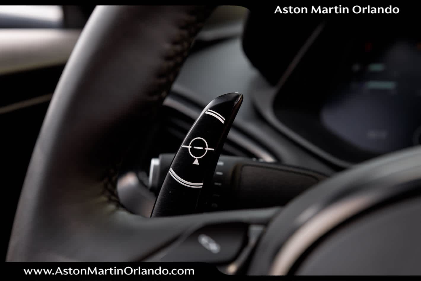 2021 Aston Martin Vantage Base