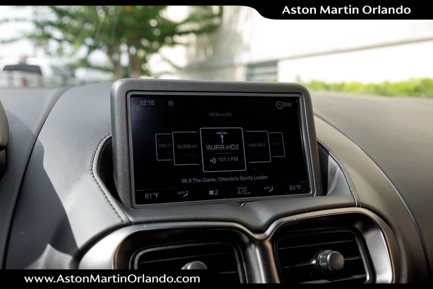 2021 Aston Martin Vantage Base