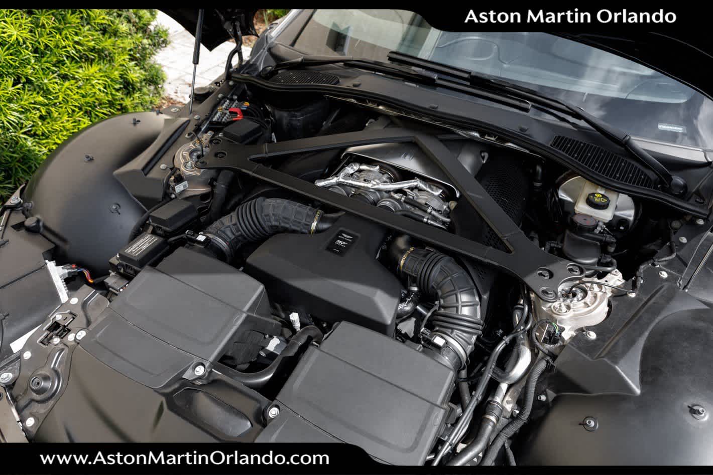 2021 Aston Martin Vantage Base