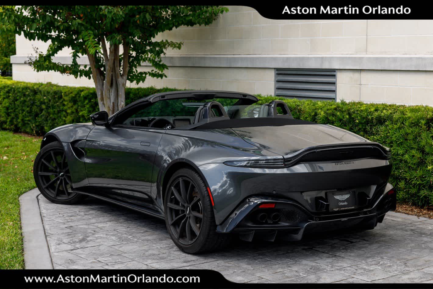 2021 Aston Martin Vantage Base