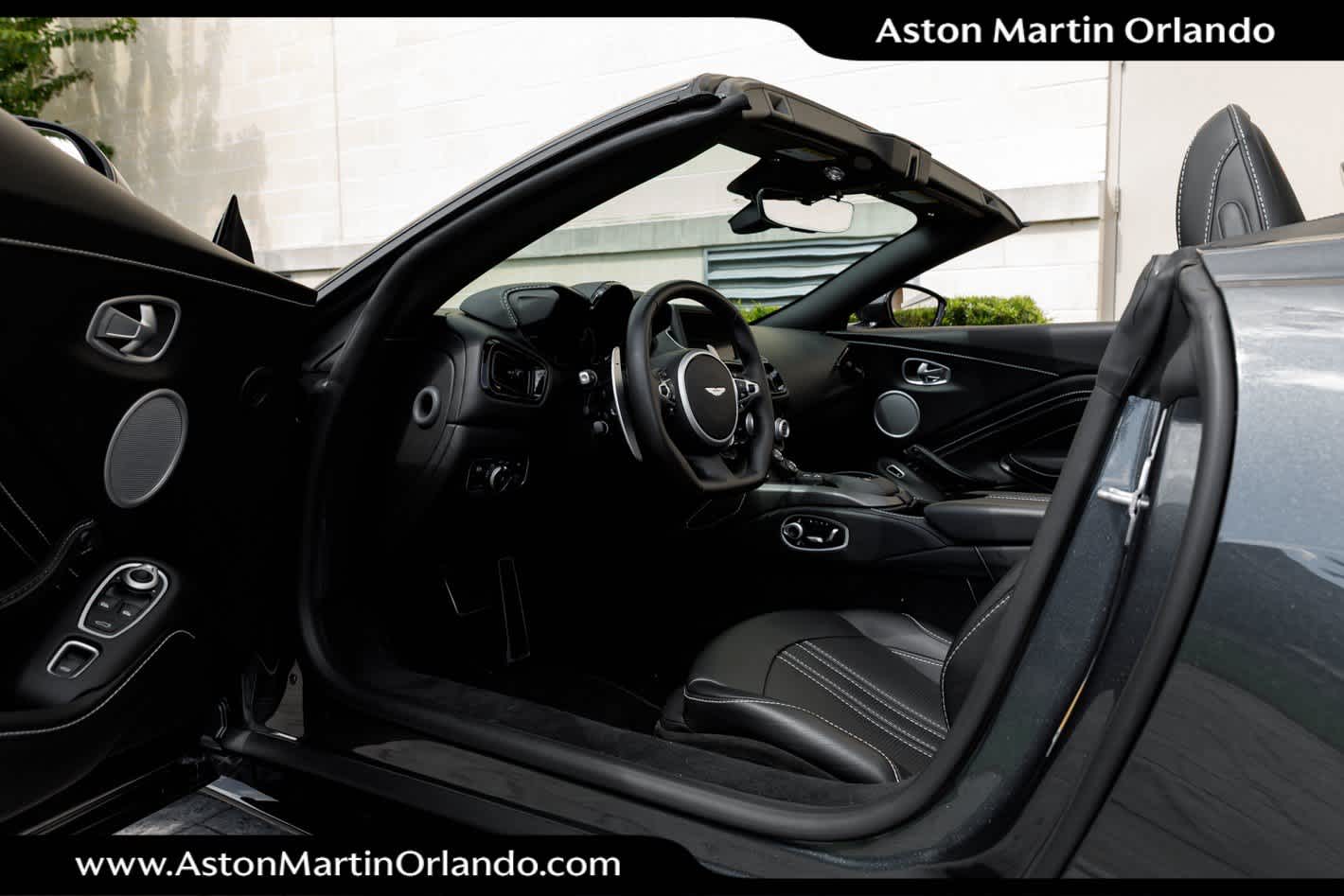 2021 Aston Martin Vantage Base