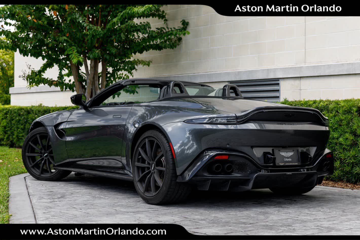 2021 Aston Martin Vantage Base