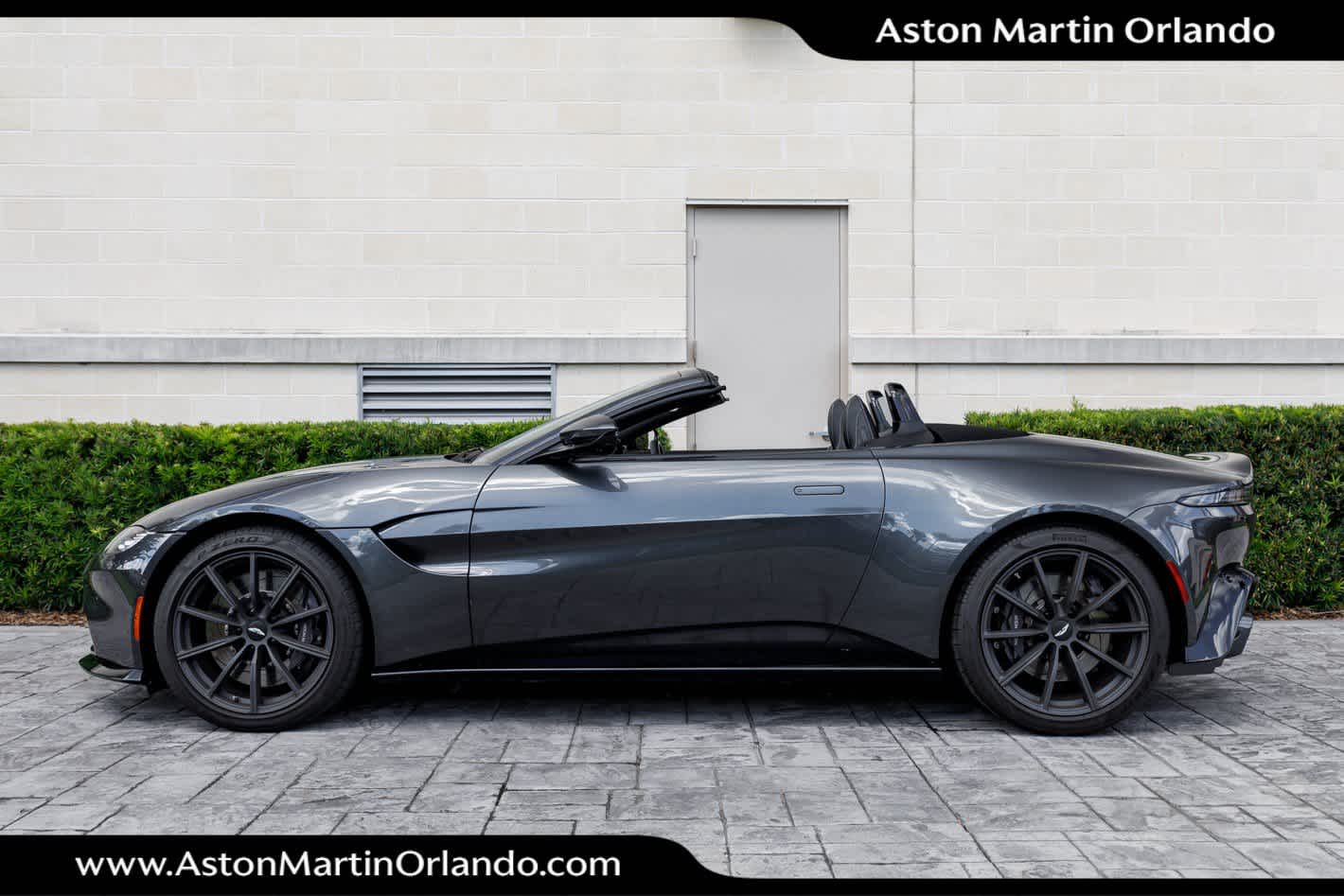 2021 Aston Martin Vantage Base