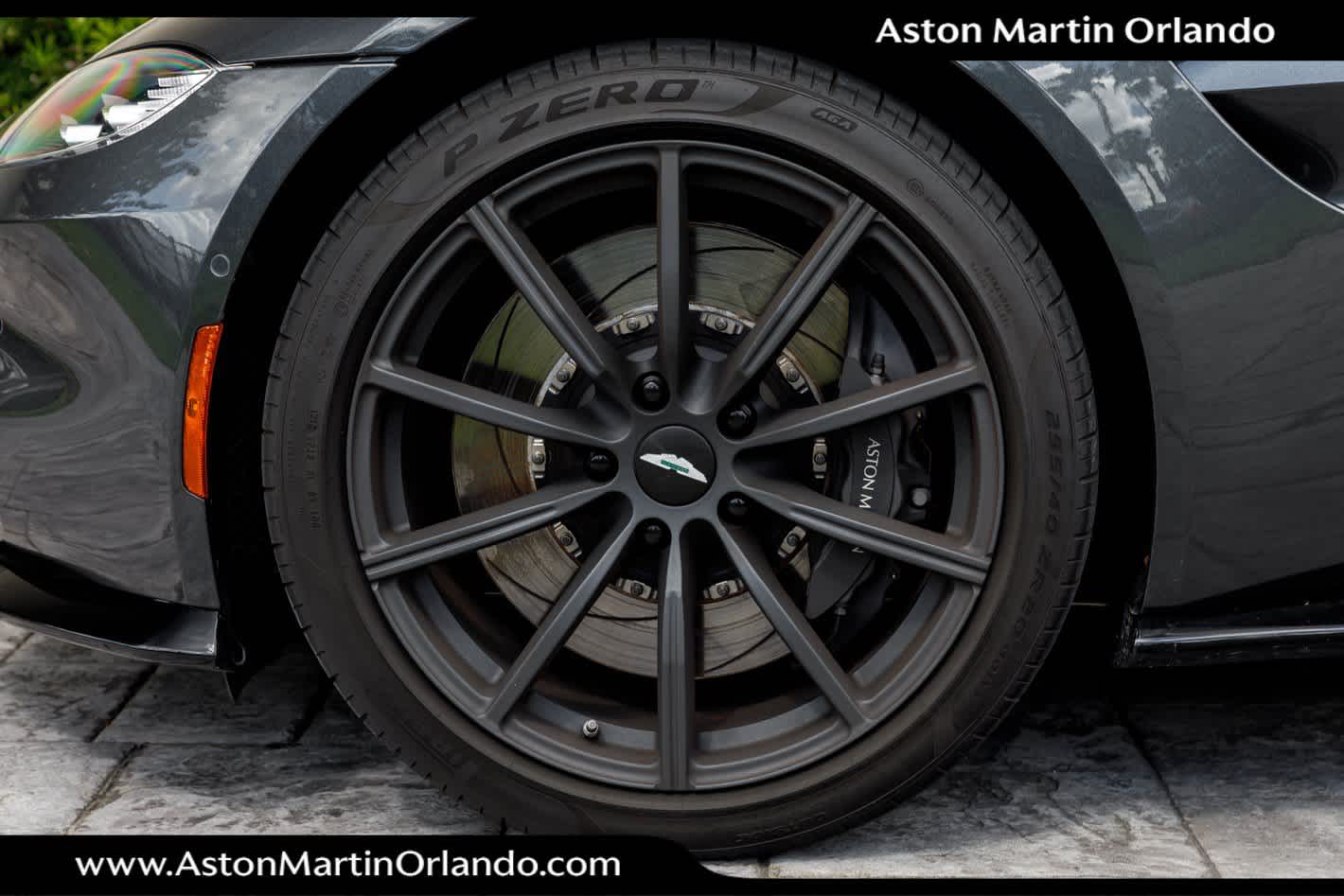 2021 Aston Martin Vantage Base