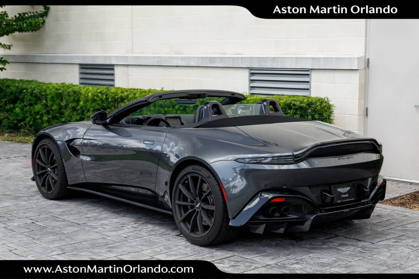 2021 Aston Martin Vantage Base