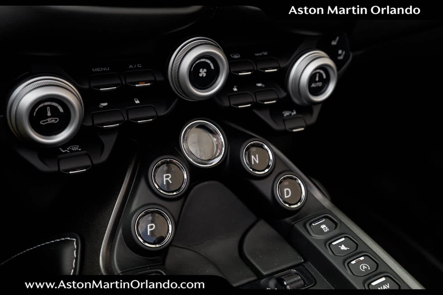 2021 Aston Martin Vantage Base
