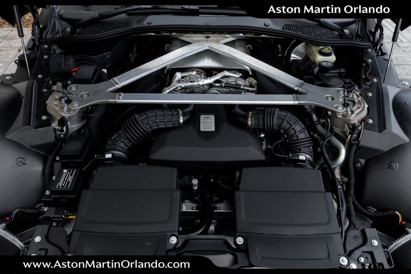 2021 Aston Martin Vantage Base