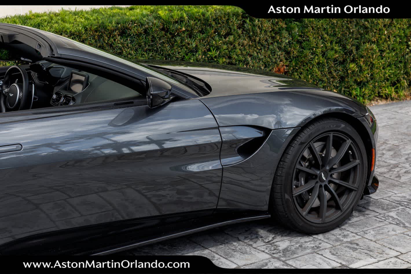 2021 Aston Martin Vantage Base