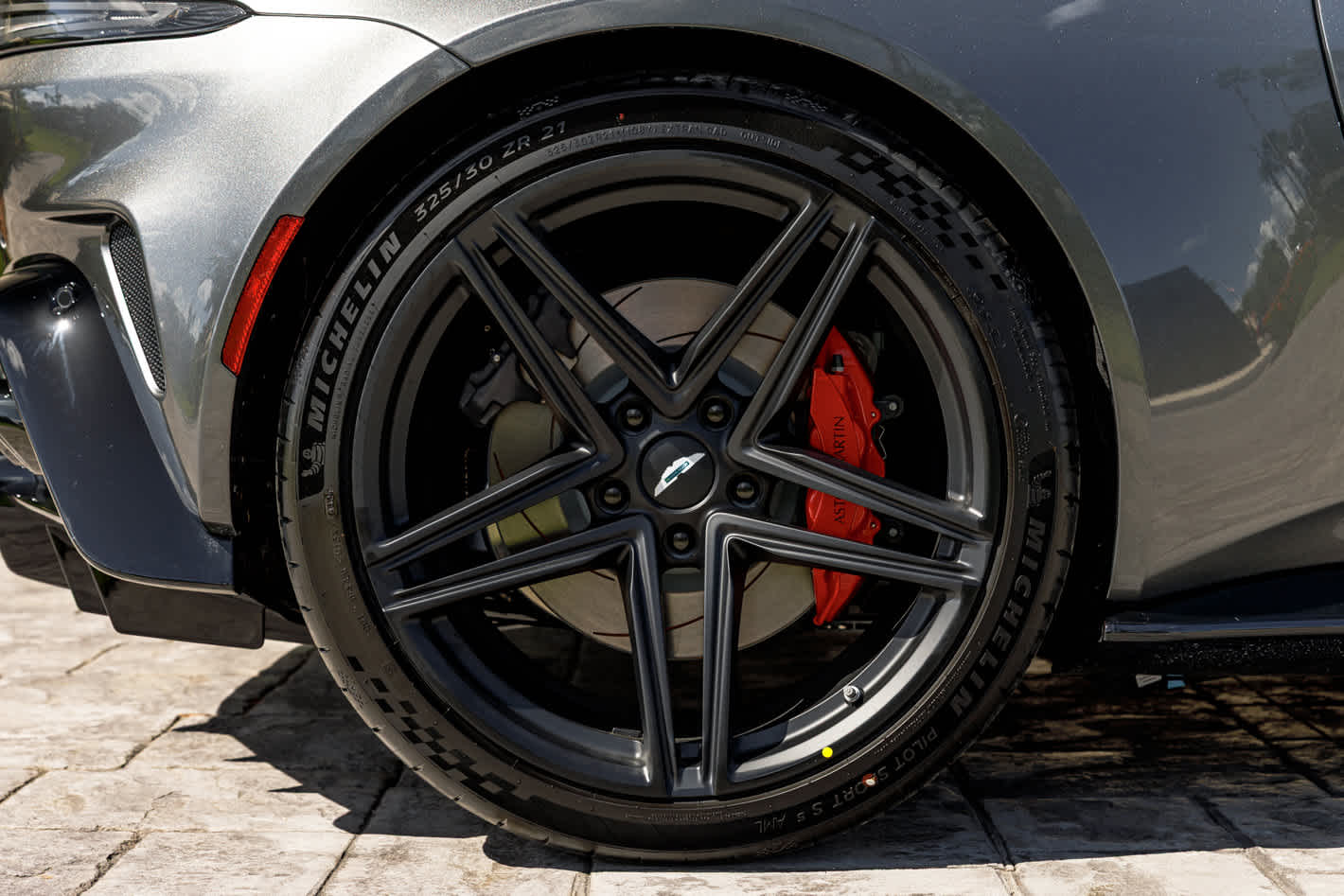 2026 Aston Martin Vantage Base