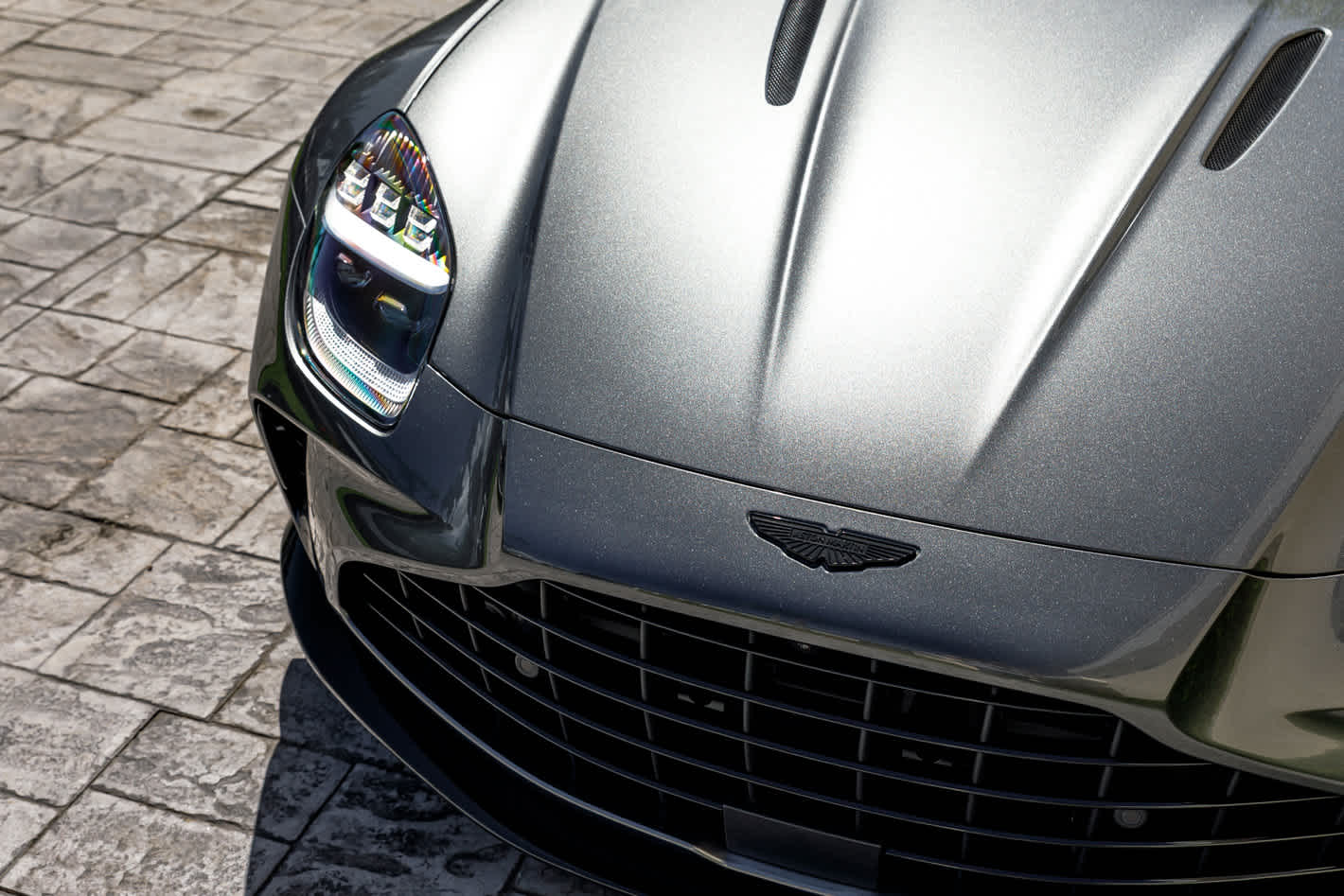 2026 Aston Martin Vantage Base