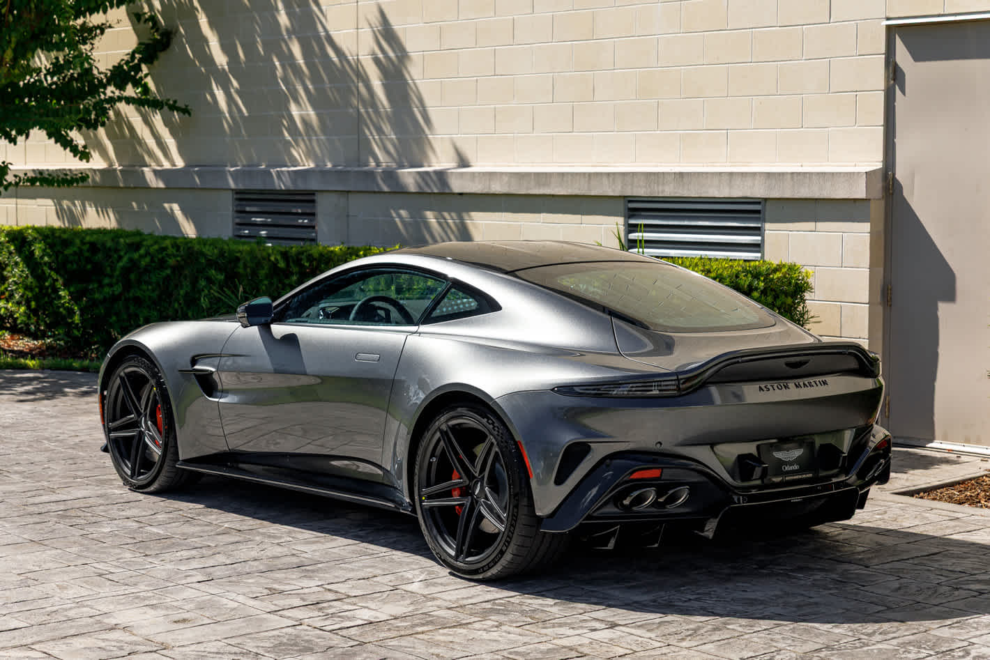 2026 Aston Martin Vantage Base