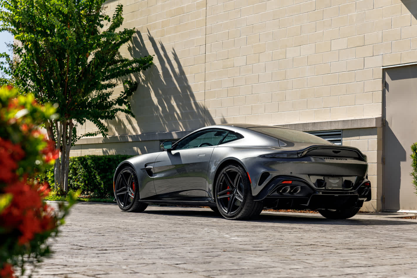 2026 Aston Martin Vantage Base