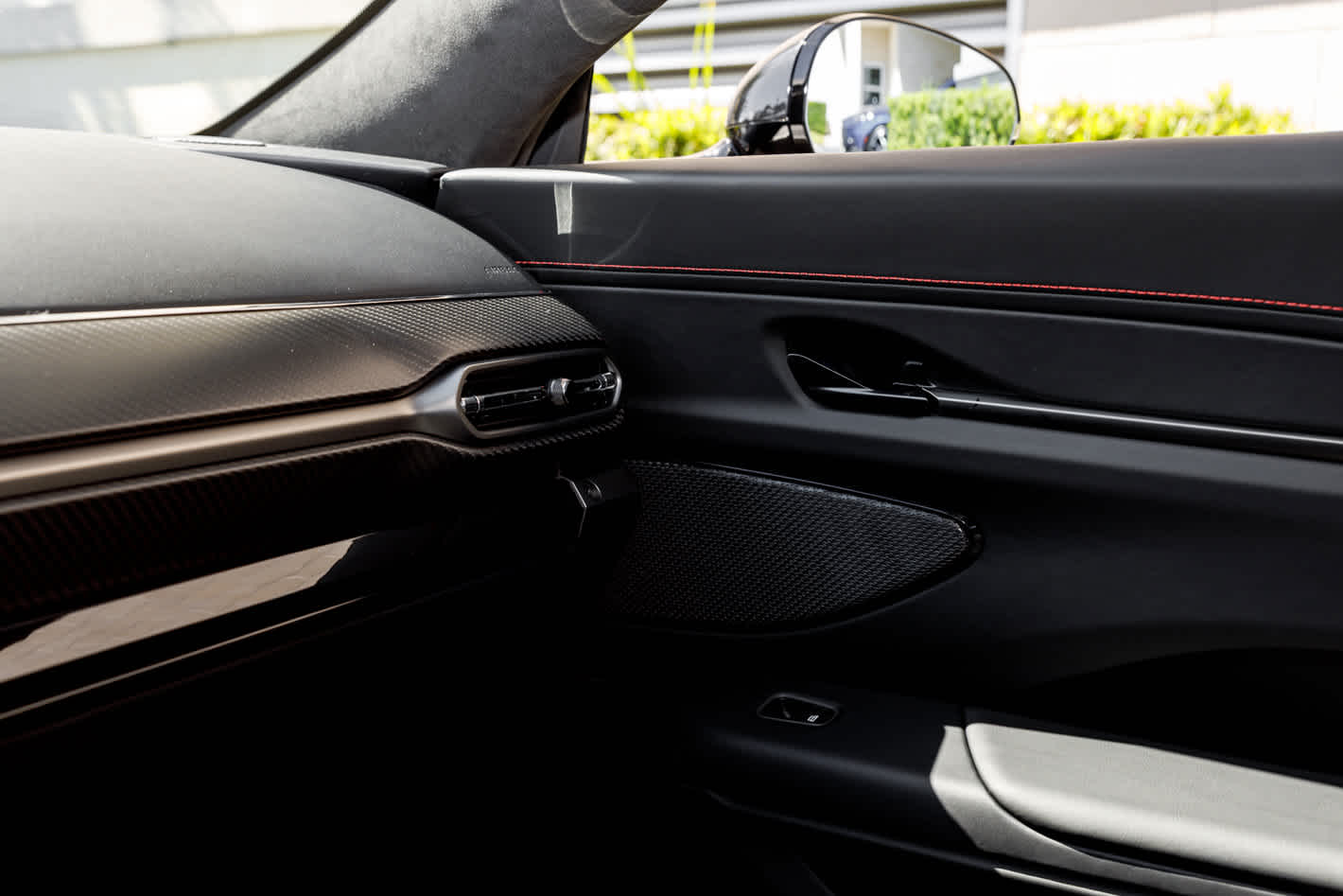 2026 Aston Martin Vantage Base