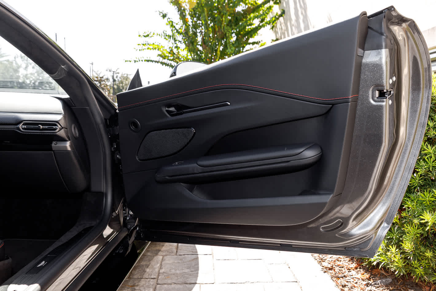 2026 Aston Martin Vantage Base