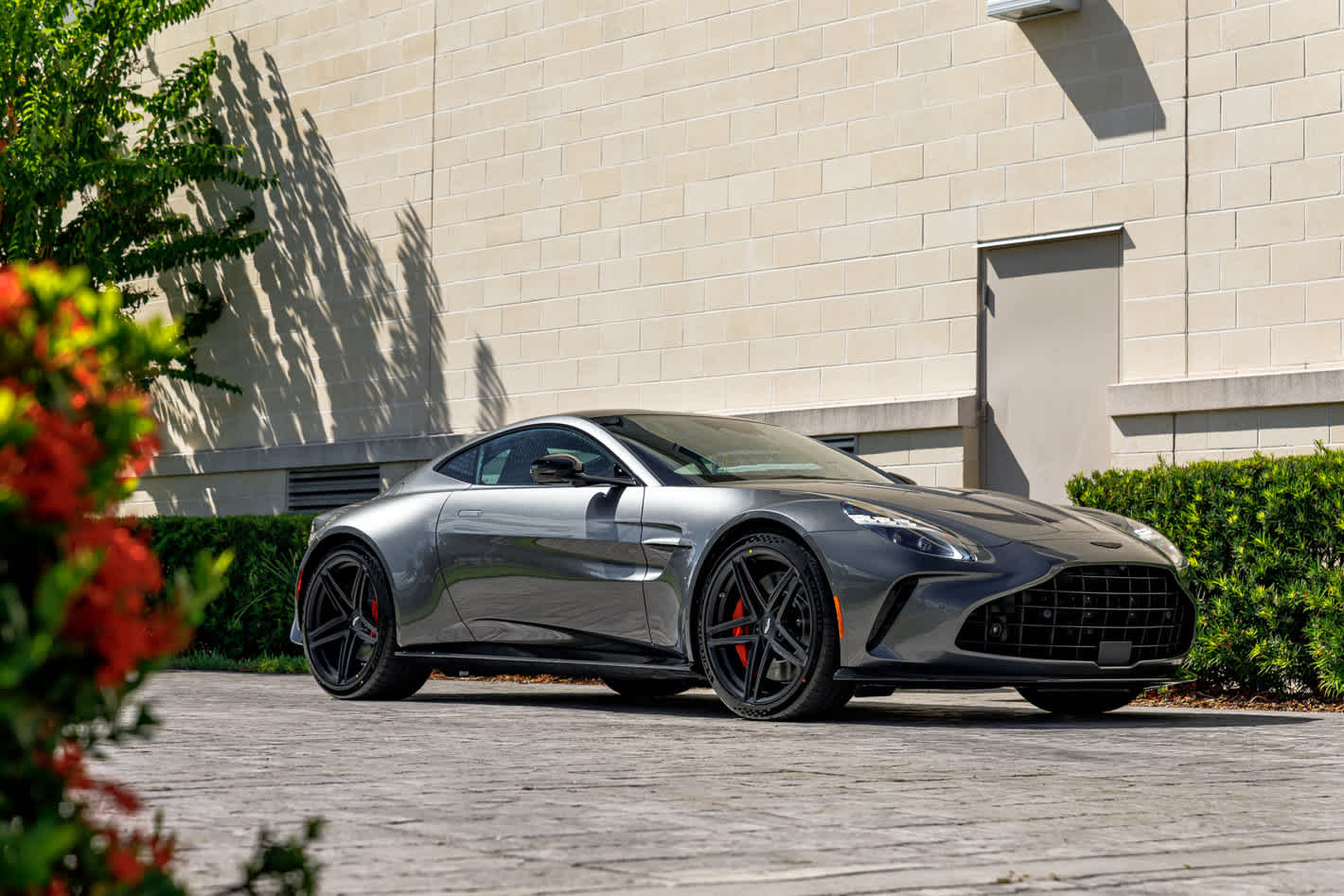2026 Aston Martin Vantage Base