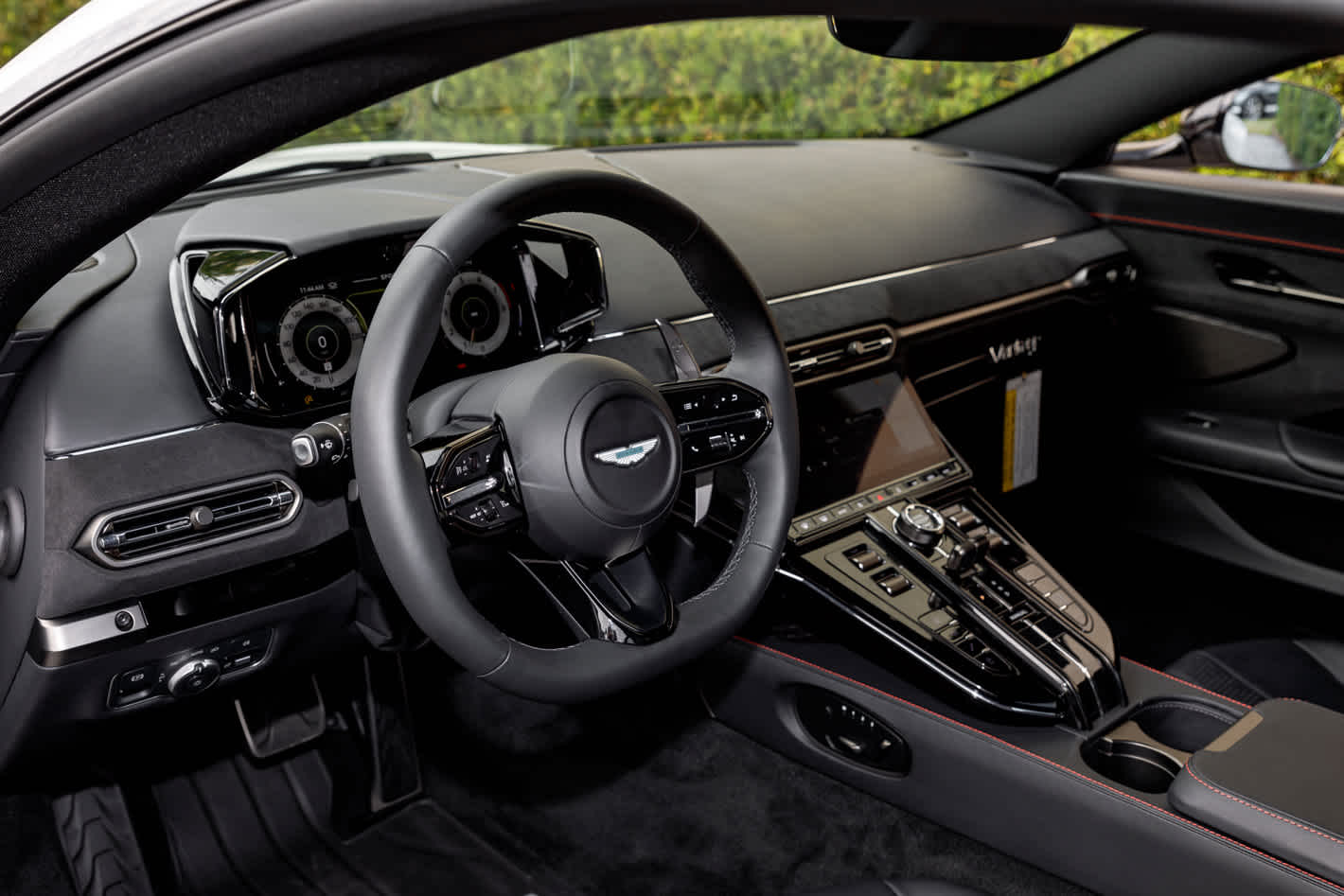 2025 Aston Martin Vantage Base