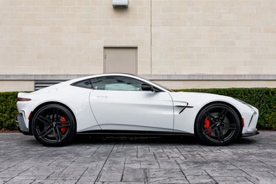 2025 Aston Martin Vantage Base