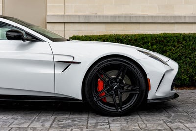 2025 Aston Martin Vantage Base