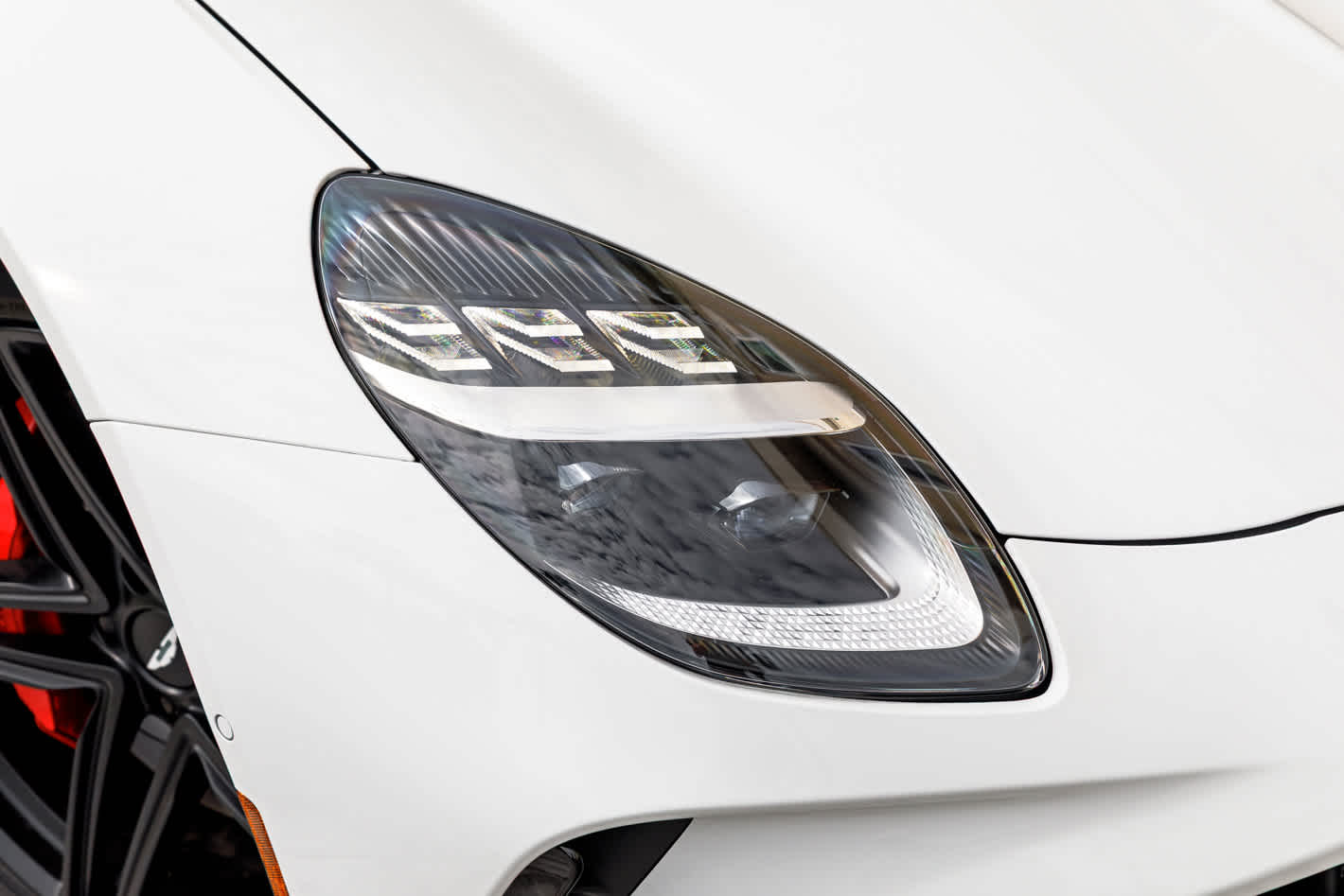 2025 Aston Martin Vantage Base