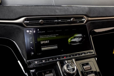 2025 Aston Martin Vantage Base