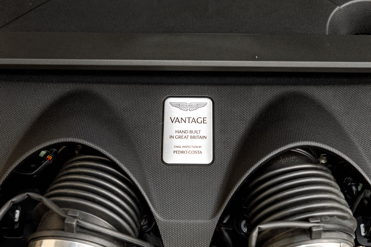 2025 Aston Martin Vantage Base