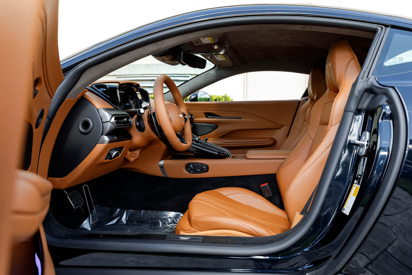 2026 Aston Martin Vantage Base