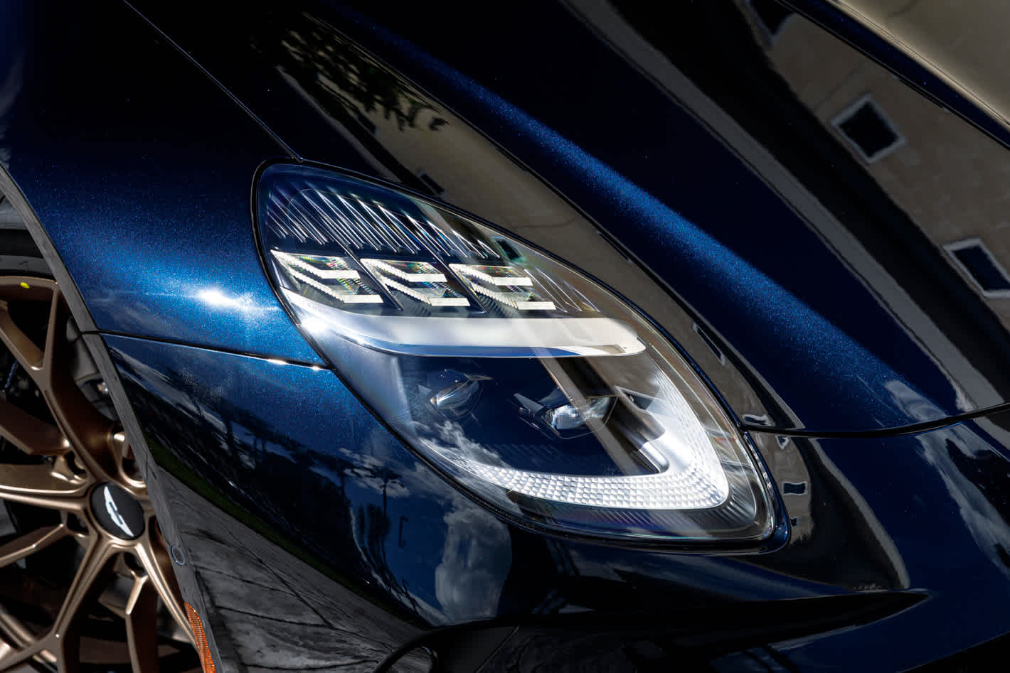 2026 Aston Martin Vantage Base