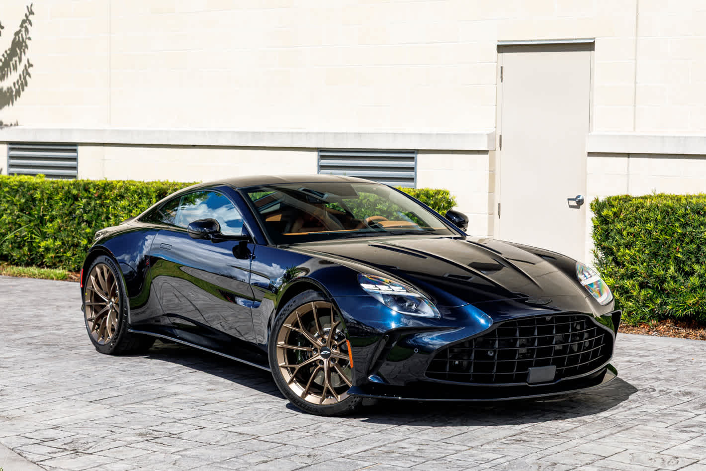 2026 Aston Martin Vantage Base