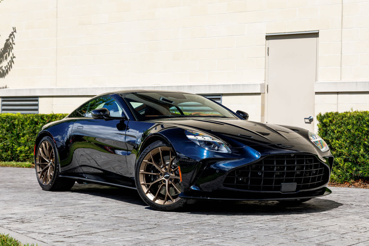 2026 Aston Martin Vantage Base