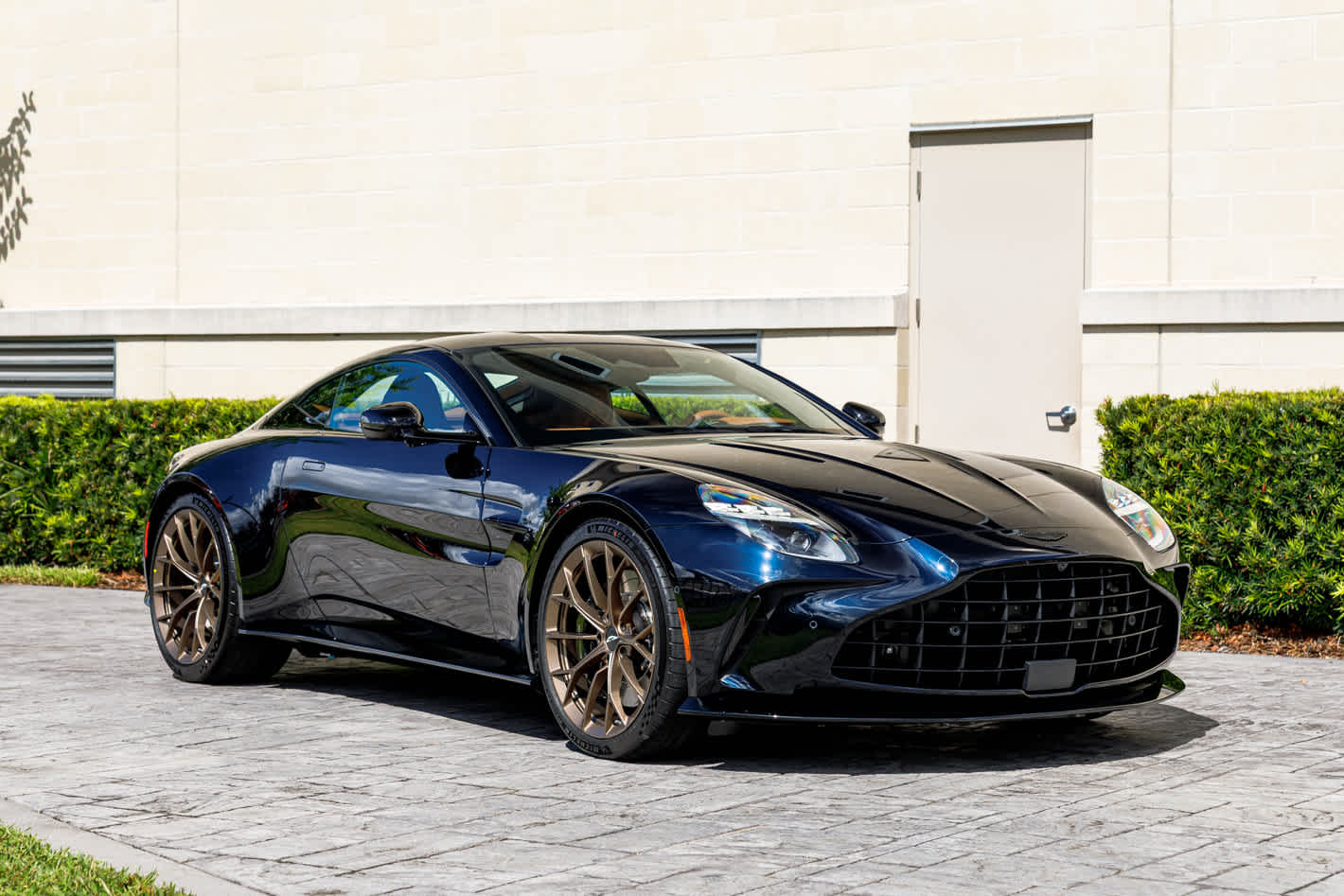 2026 Aston Martin Vantage Base