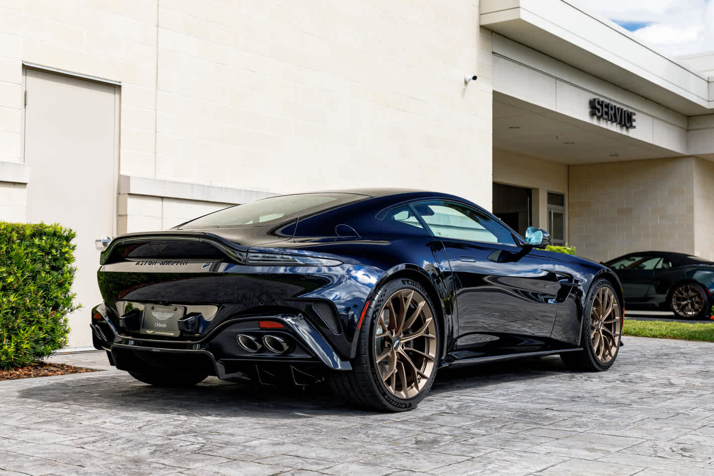 2026 Aston Martin Vantage Base