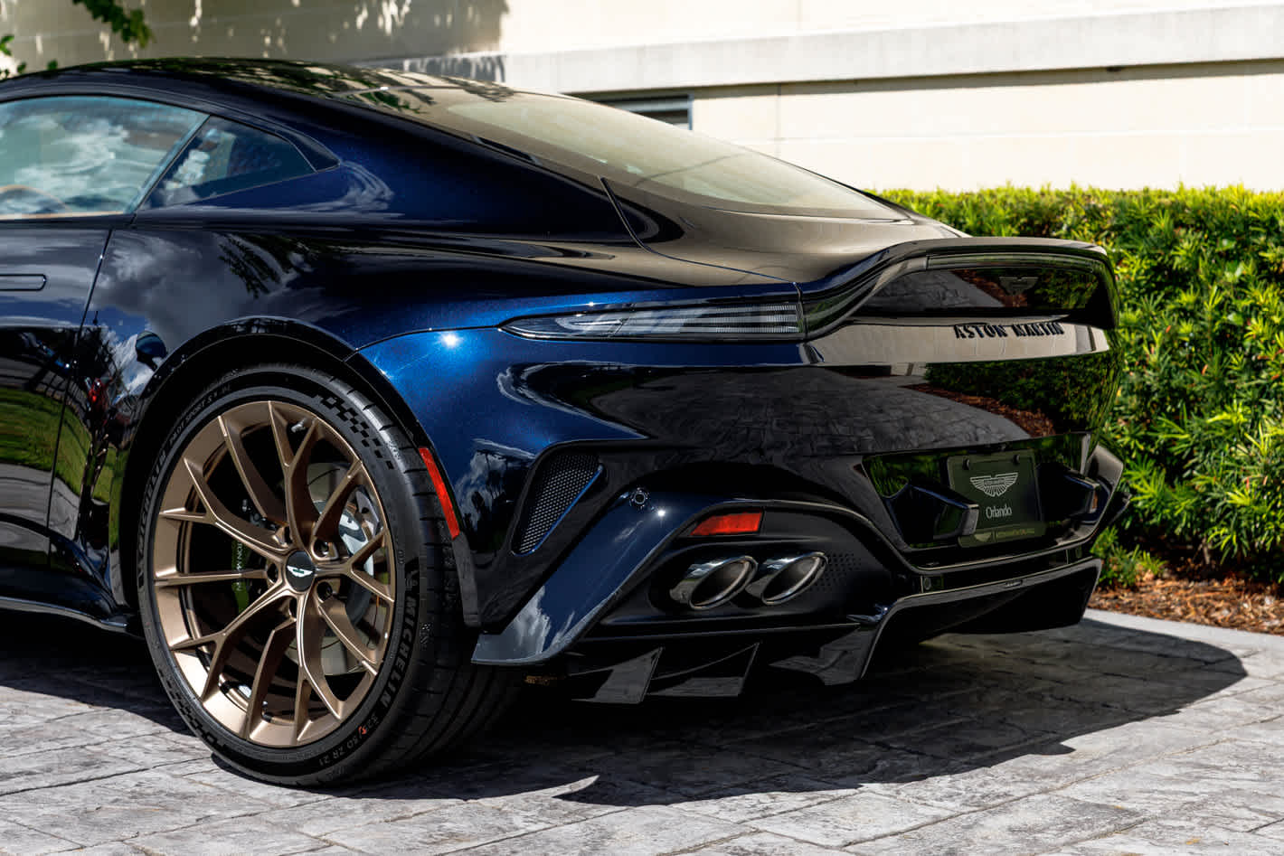 2026 Aston Martin Vantage Base