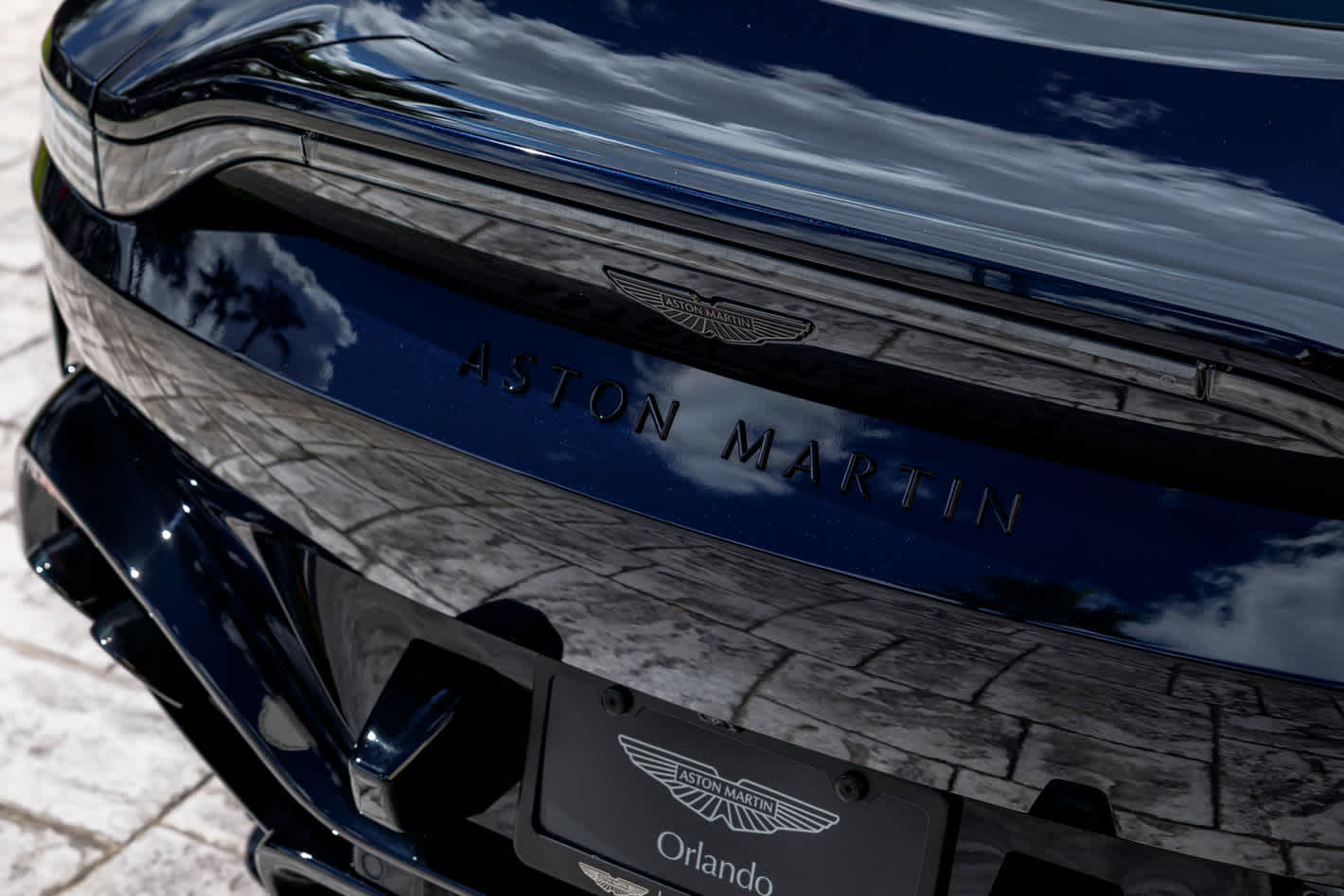 2026 Aston Martin Vantage Base