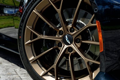 2026 Aston Martin Vantage Base