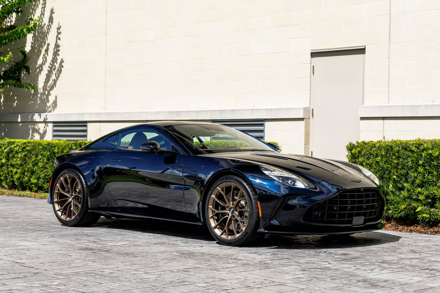 2026 Aston Martin Vantage Base