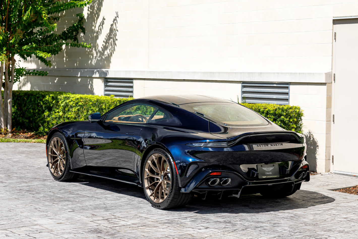 2026 Aston Martin Vantage Base