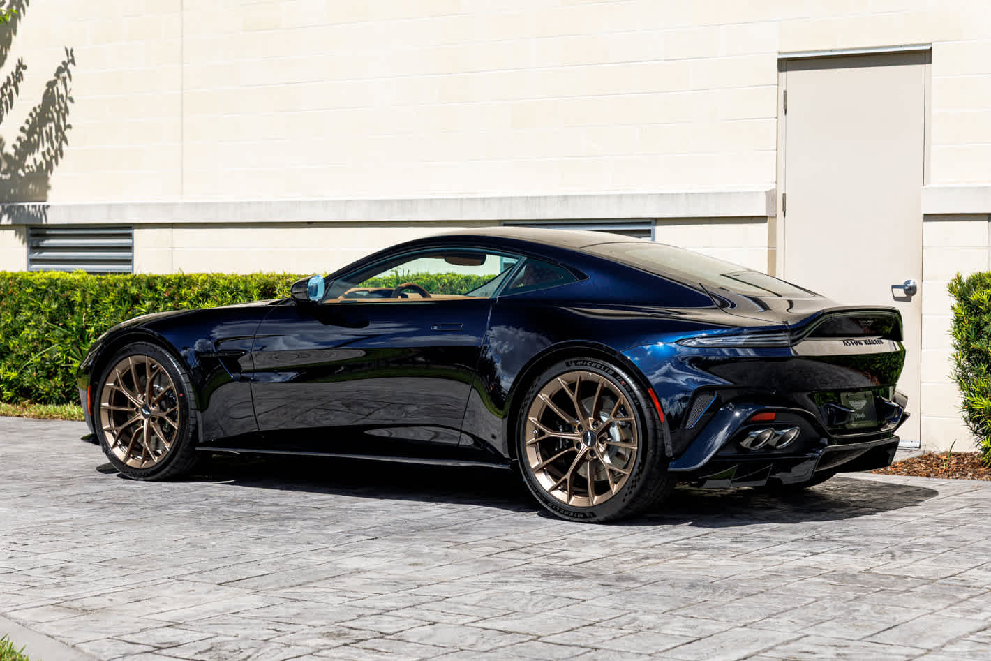 2026 Aston Martin Vantage Base